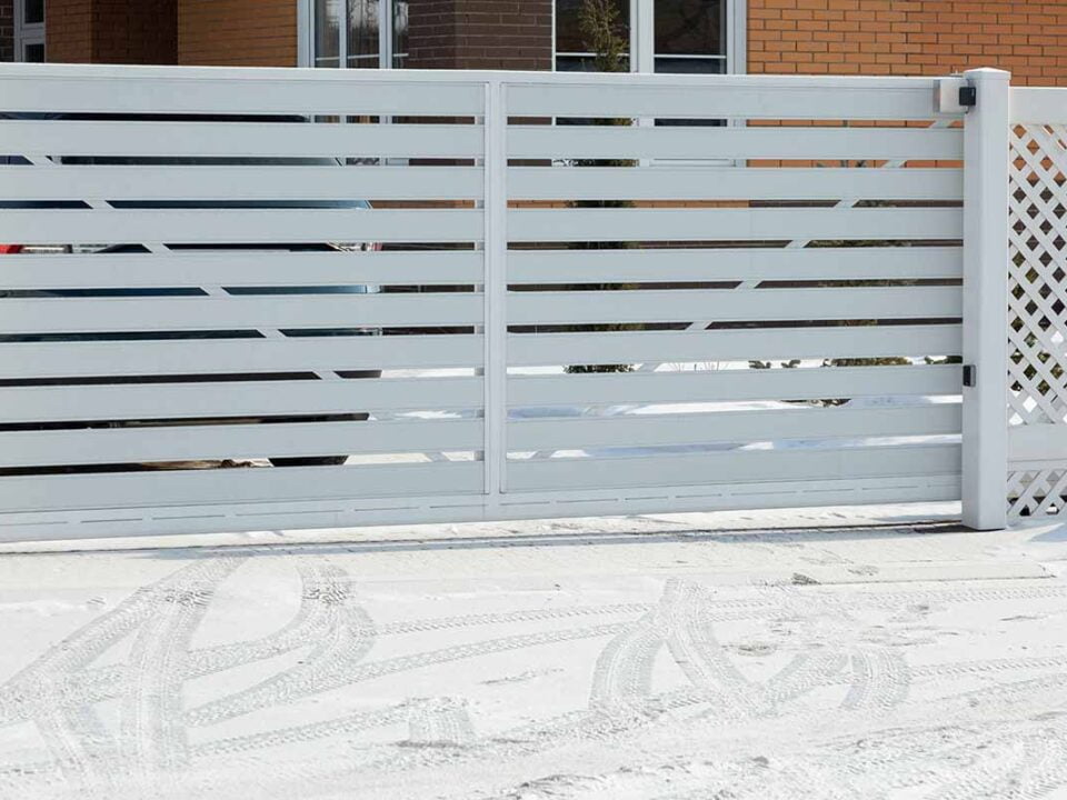 Ogrodzenia pełne czy ażurowe?