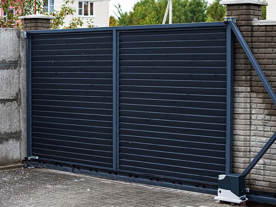 instalacja bramy przesuwnej